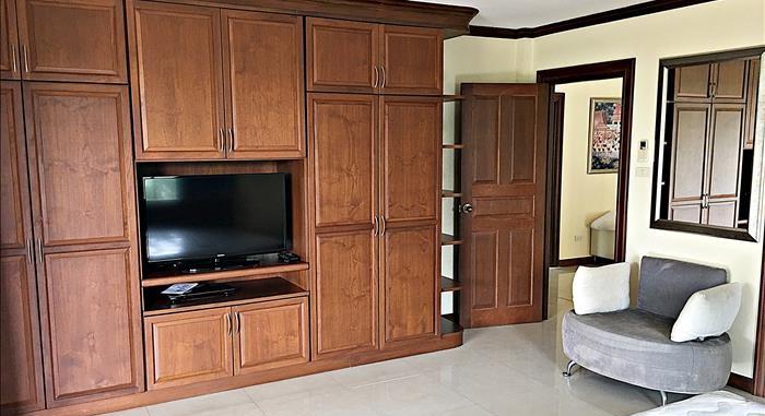 Beautiful 2-storey House with Pool Pattaya Thani, Bang Lamung, Chonburi